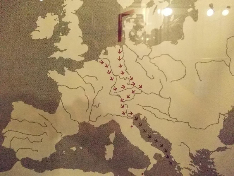 Gintaro kelelis - žemėlapio nuotrauka Montebello pilies muziejuje Šveicarijos mieste Bellinzone