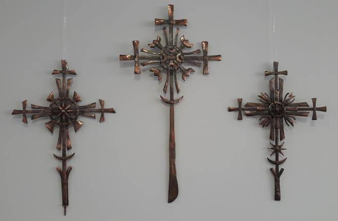 Vytauto Jaručio trys lietuviški kryžiai Alytaus muziejuje